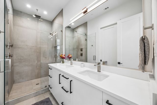 1865 Summit Avenue 102, Dallas, TX 75206
