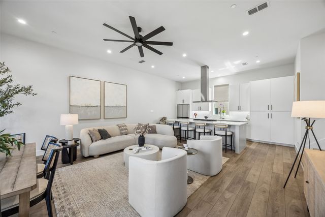 1865 Summit Avenue 102, Dallas, TX 75206