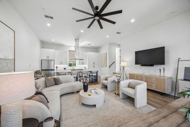 1865 Summit Avenue 102, Dallas, TX 75206