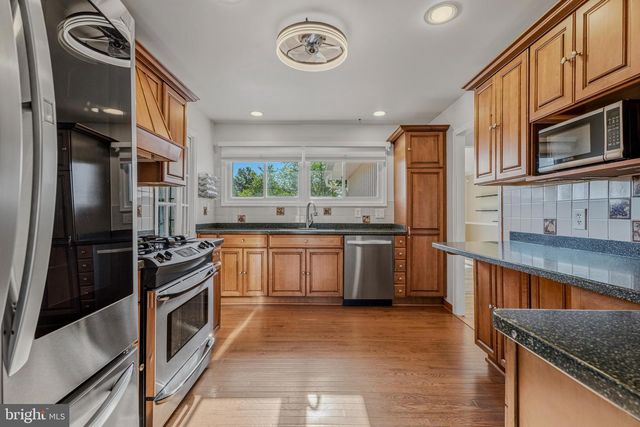 33 HADDINGTON RD, Lutherville Timonium, MD 21093