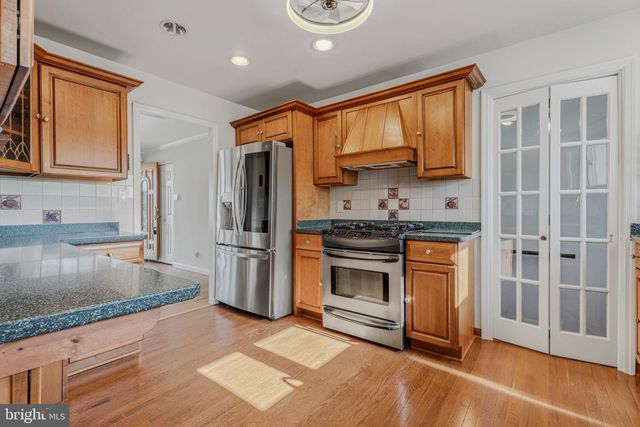 33 HADDINGTON RD, Lutherville Timonium, MD 21093