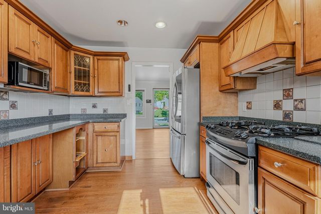 33 HADDINGTON RD, Lutherville Timonium, MD 21093