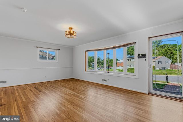 33 HADDINGTON RD, Lutherville Timonium, MD 21093