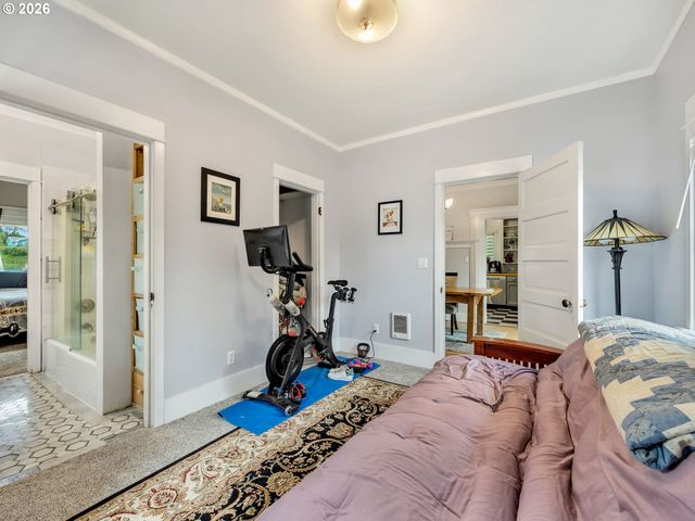 637 NIAGARA Ave, Astoria, OR 97103