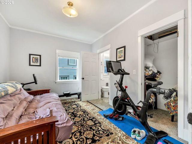 637 NIAGARA Ave, Astoria, OR 97103