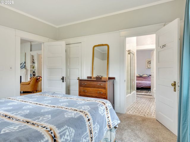 637 NIAGARA Ave, Astoria, OR 97103