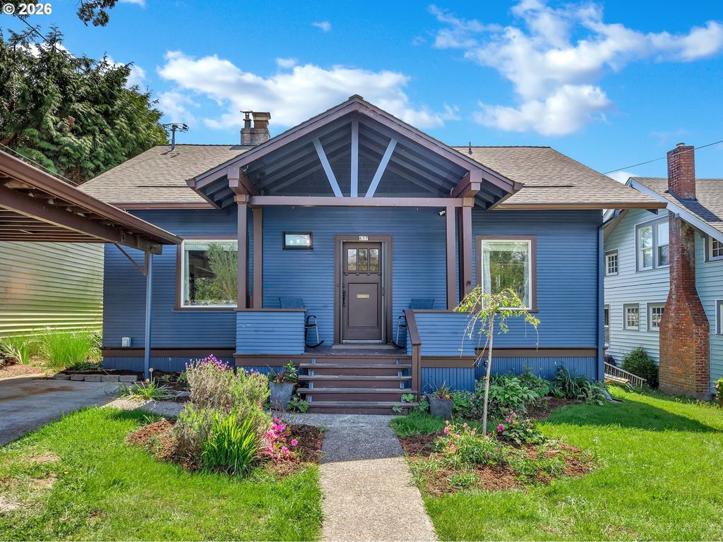 637 NIAGARA Ave, Astoria, OR 97103