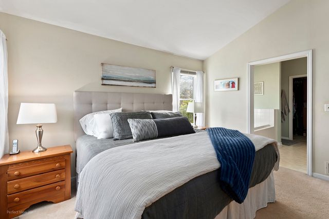 970 Mount Vernon Drive, Grayslake, IL 60030