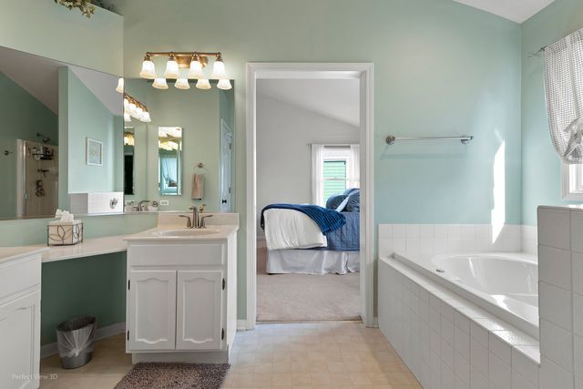 970 Mount Vernon Drive, Grayslake, IL 60030