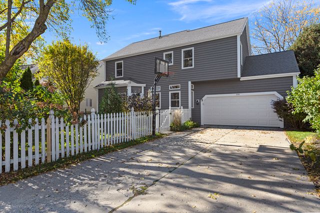 970 Mount Vernon Drive, Grayslake, IL 60030