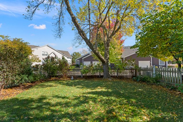 970 Mount Vernon Drive, Grayslake, IL 60030