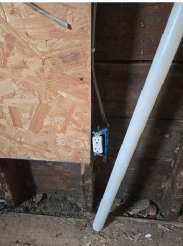 909 W 6th Street, Sterling, IL 61081