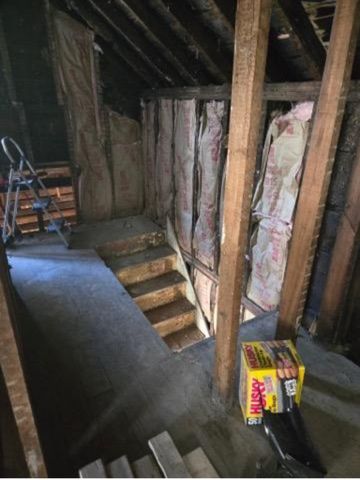 909 W 6th Street, Sterling, IL 61081