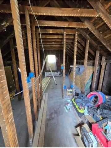 909 W 6th Street, Sterling, IL 61081