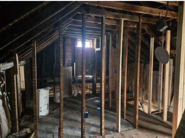 909 W 6th Street, Sterling, IL 61081