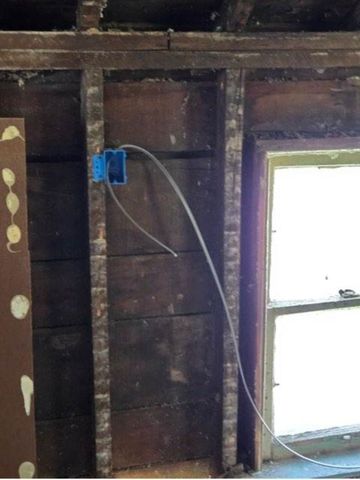 909 W 6th Street, Sterling, IL 61081