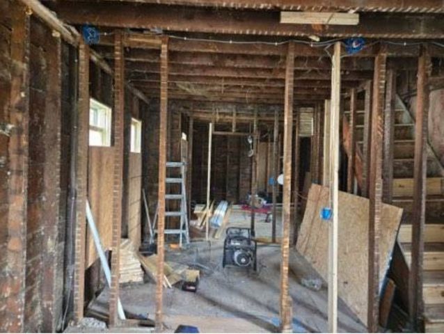 909 W 6th Street, Sterling, IL 61081