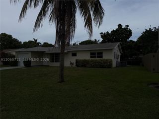 3070 SE 1st Pl, Boynton Beach, FL 33435
