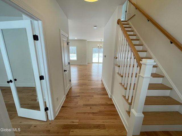 23 Gronczniak Road, Stillwater, NY 12170