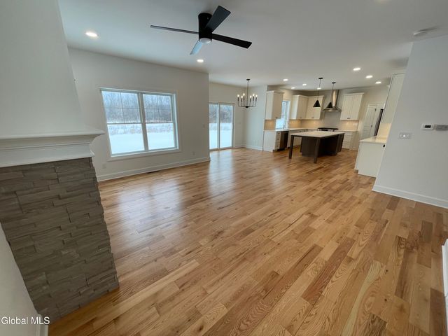 23 Gronczniak Road, Stillwater, NY 12170