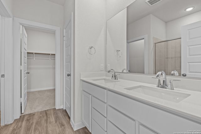 9967 Chavaneaux Lndg, San Antonio, TX 78221