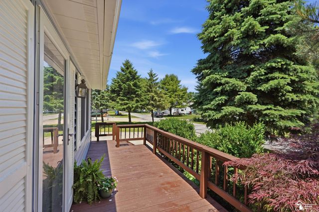 3484 Lakeshore Drive, Frenchtown Twp, MI 48162