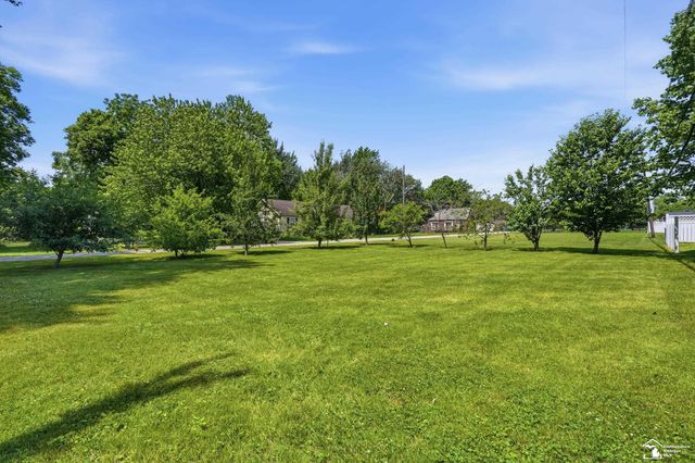 3484 Lakeshore Drive, Frenchtown Twp, MI 48162