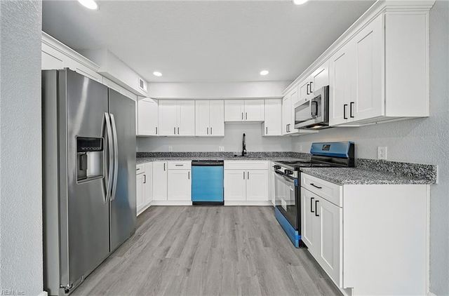 3638 Ship Chandlers WHRF, Virginia Beach, VA 23453
