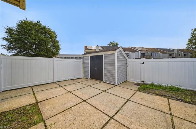 3638 Ship Chandlers WHRF, Virginia Beach, VA 23453