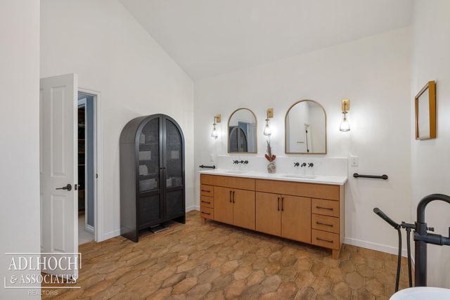 4582 Haverhill Court, Commerce Twp, MI 48382