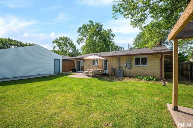 617 W Mount Hawley Terrace, Peoria, IL 61615