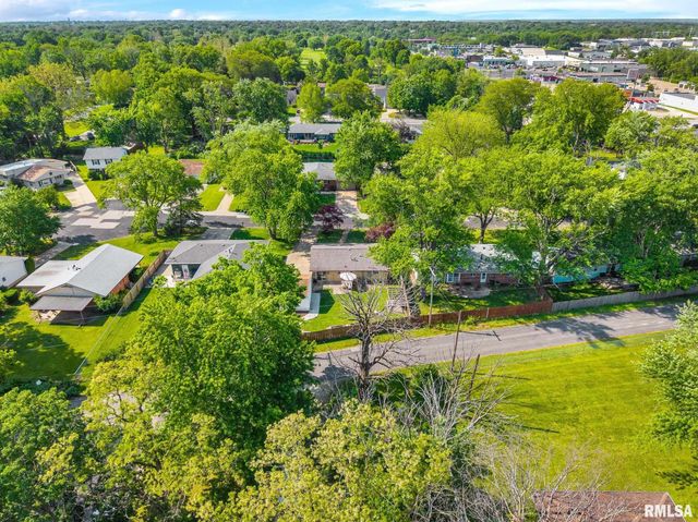 617 W Mount Hawley Terrace, Peoria, IL 61615