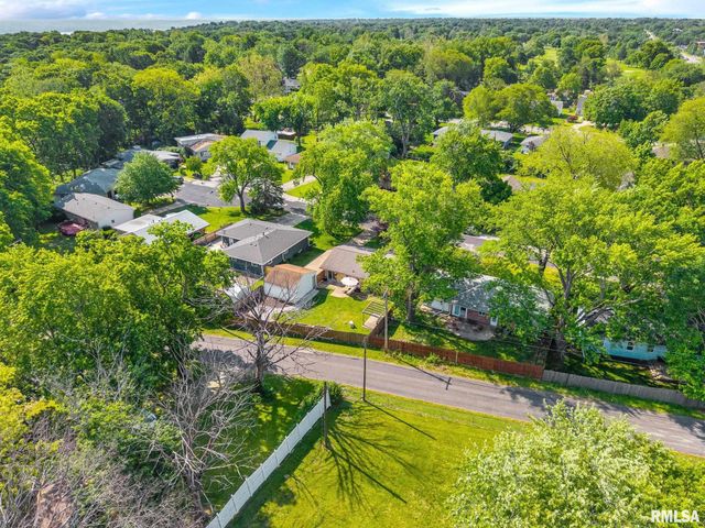 617 W Mount Hawley Terrace, Peoria, IL 61615