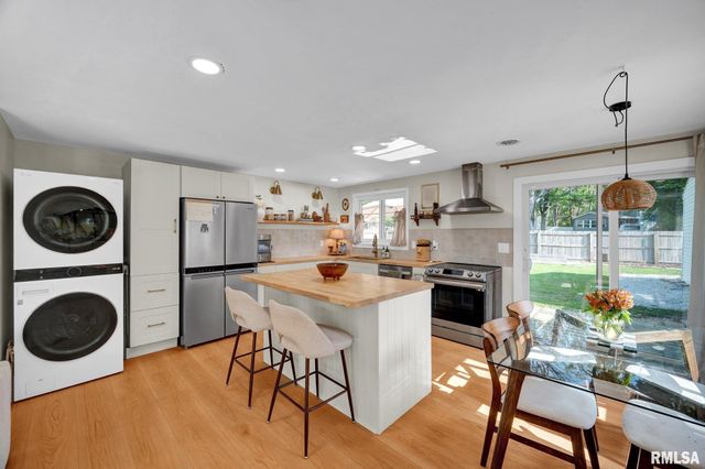 617 W Mount Hawley Terrace, Peoria, IL 61615
