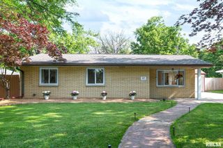 617 W Mount Hawley Terrace, Peoria, IL 61615