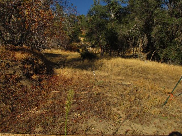 2 Old Oaks Court, North Fork, CA 93643