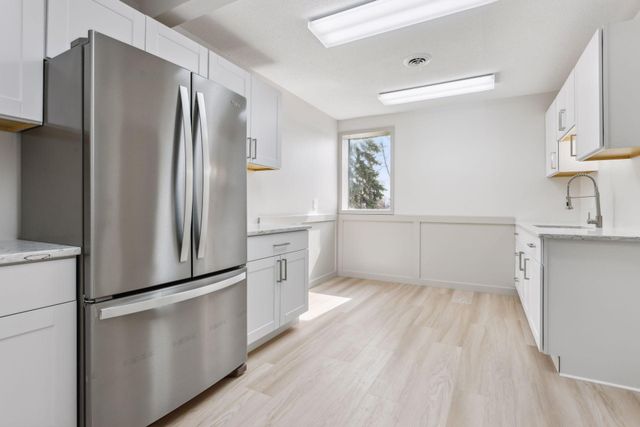 295 Marie Avenue E, West Saint Paul, MN 55118