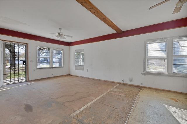 202 Johns Drive, Chico, TX 76431