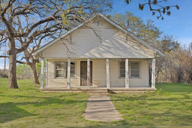 202 Johns Drive, Chico, TX 76431