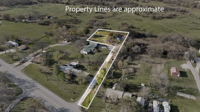 202 Johns Drive, Chico, TX 76431