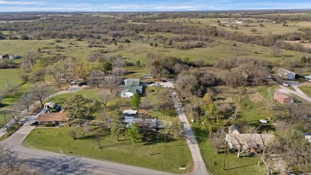 202 Johns Drive, Chico, TX 76431