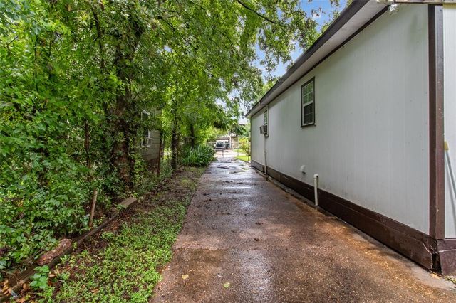 1223 7th Avenue N, Texas City, TX 77590