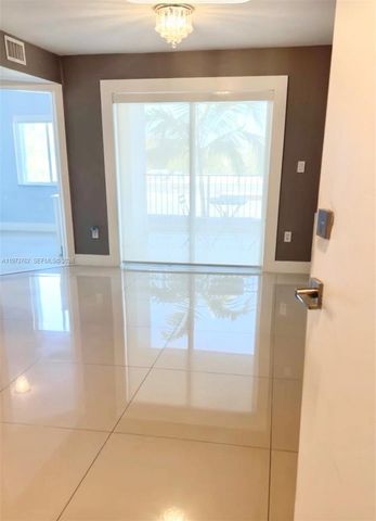 637 SW 3rd St 304, Miami, FL 33130