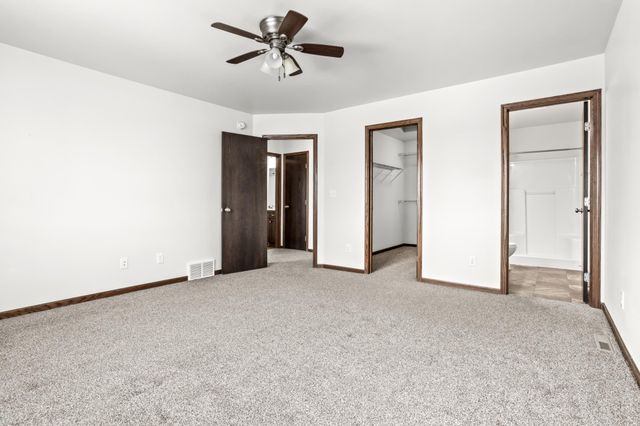 3611 15th Street S, Moorhead, MN 56560