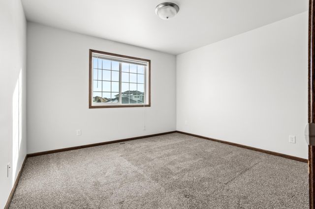 3611 15th Street S, Moorhead, MN 56560