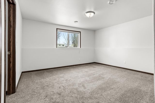 3611 15th Street S, Moorhead, MN 56560