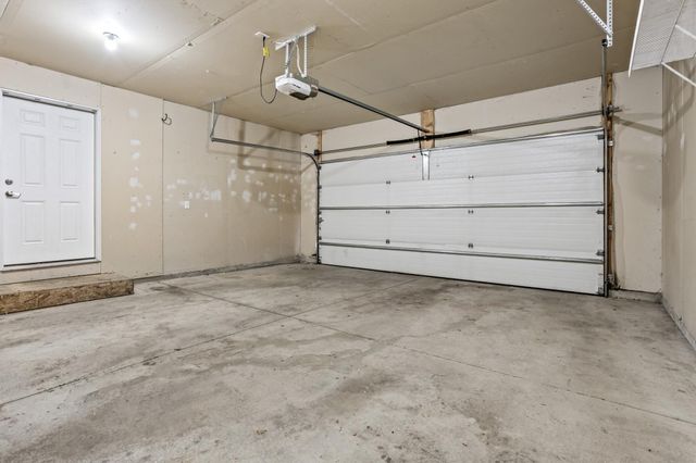 3611 15th Street S, Moorhead, MN 56560