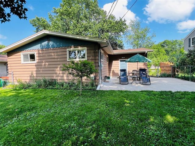 2706 Sherman Street, Eau Claire, WI 54701