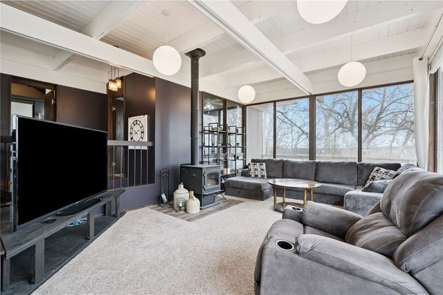 1980 Valley View Drive NE, North Liberty, IA 52317