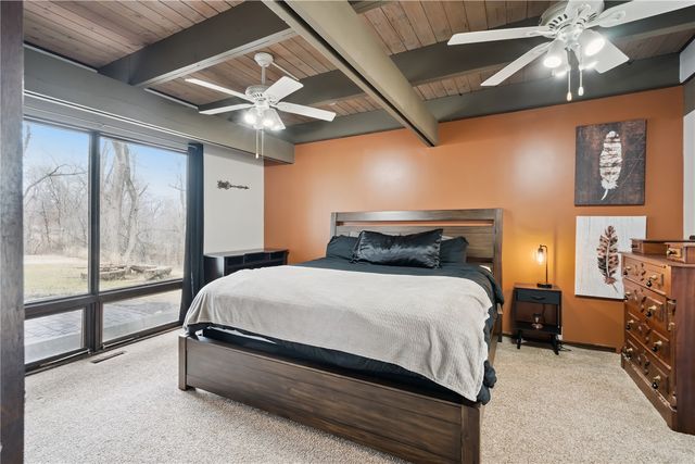 1980 Valley View Drive NE, North Liberty, IA 52317